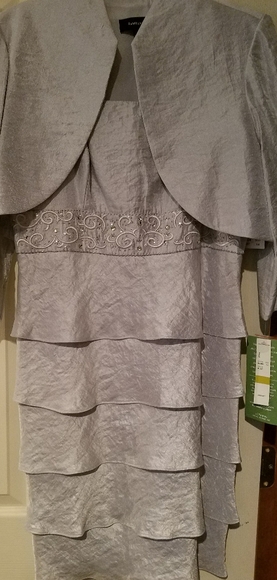 Evening/Party Dress - Picture 2 of 7